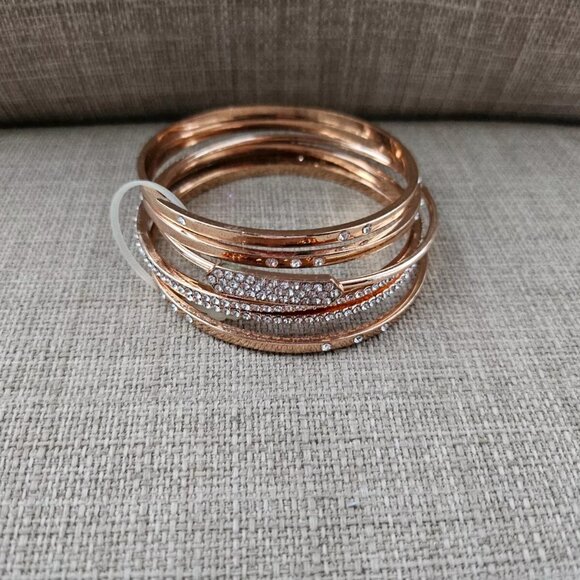 Bangles Bracelet Set of 5 Gold Tone Fashion Jewelry Crystals Accent Wrist Band - Picture 6 of 10